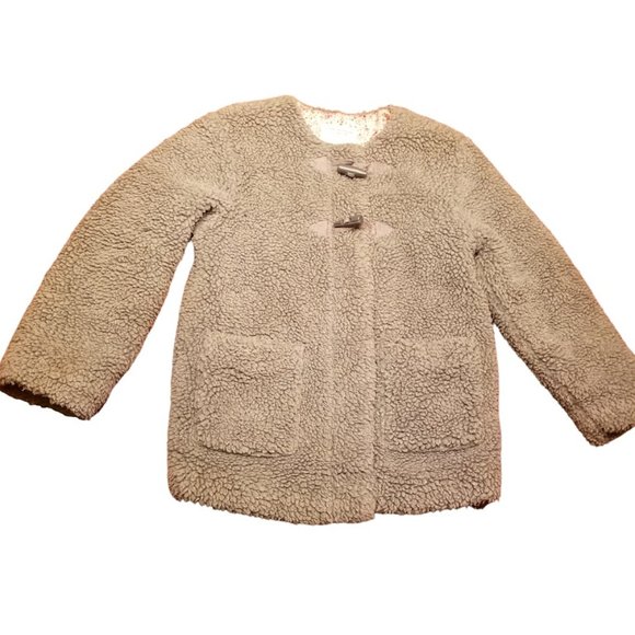 EUCYoung DimensionsSherpa JacketZip Up with 2 snap closureSize: 6/7